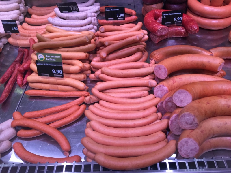 boutique-MAZAUGUES-min_sausages_meat_butchery-1069321